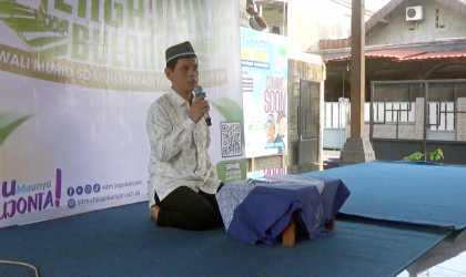 Pengajian Bulanan SD Mujonta Angkat Tema Wakaf & Sedekah Jariyah